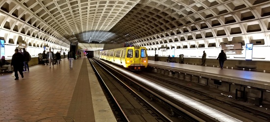 Money train at L'Enfant Plaza [01]