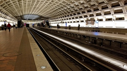 L'Enfant Plaza station [04]