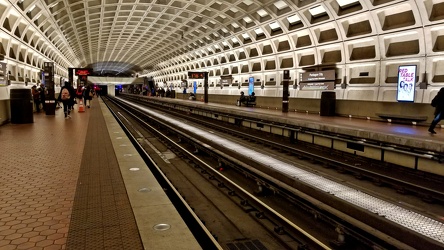 Pentagon City station [07]