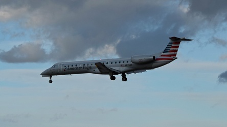 N625AE landing at Baltimore-Washington International Airport (BWI) [04]