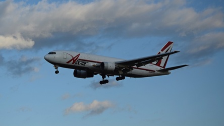 N744AX landing at Baltimore-Washington International Airport (BWI) [02]