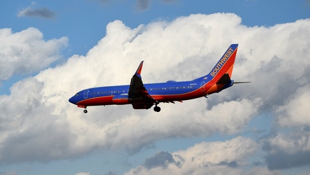 N8605E landing at Baltimore-Washington International Airport (BWI) [03]