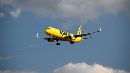 N665NK landing at Baltimore-Washington International Airport (BWI) [01]