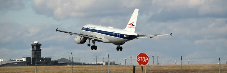 N745VJ landing at Baltimore-Washington International Airport (BWI) [06]