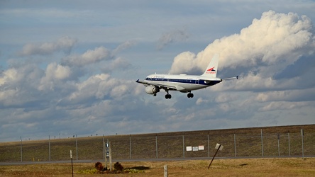 N745VJ landing at Baltimore-Washington International Airport (BWI) [05]