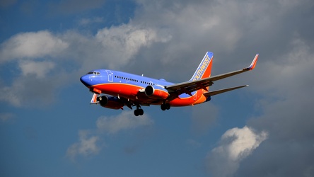 N768SW landing at Baltimore-Washington International Airport (BWI) [03]