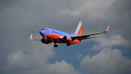 N768SW landing at Baltimore-Washington International Airport (BWI) [02]