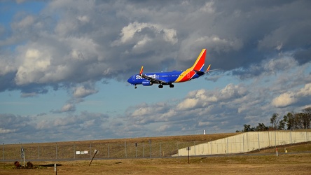 N8582Z landing at Baltimore-Washington International Airport (BWI) [08]