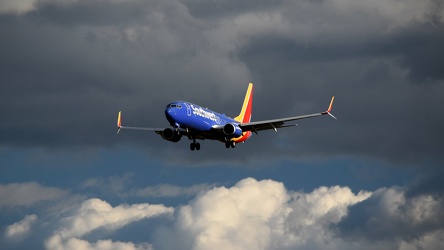 N8688J landing at Baltimore-Washington International Airport (BWI) [01]