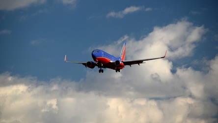 N237WN landing at Baltimore-Washington International Airport (BWI) [03]