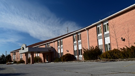 Abandoned Days Inn near Warfordsburg, Pennsylvania [23]