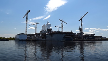 USS Kearsarge at General Dynamics NASSCO facility [02]