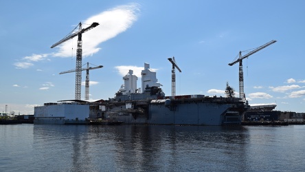 USS Kearsarge at General Dynamics NASSCO facility [01]