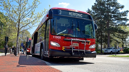 WATA bus 11905 at Williamsburg Transportation Center [02]