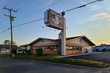 Four Seasons Family Restaurant