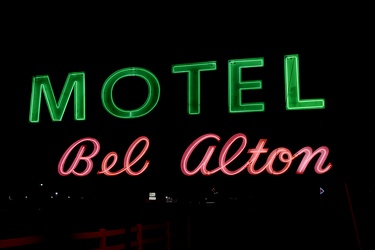 Neon signs at Bel Alton Motel [02]