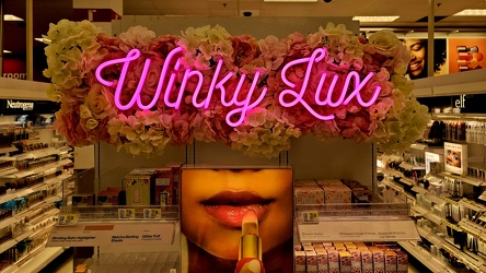 Winky Lux display