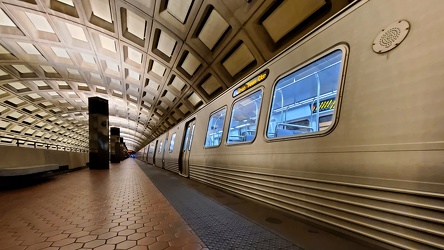 Rosslyn Metro station [05]