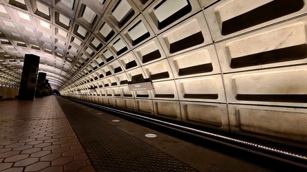 Rosslyn Metro station [01]