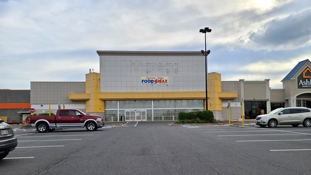 Former HHGregg in Manassas, Virginia [02]