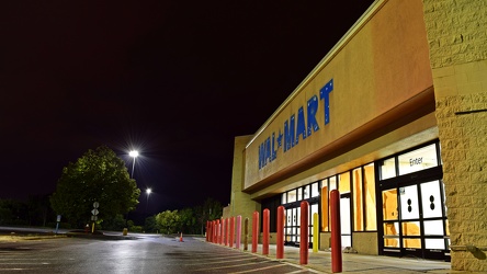 Former Walmart in Leesburg, Virginia at night [04]