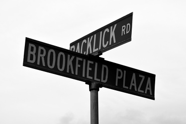 Street sign at Backlick Road and Brookfield Plaza [02]