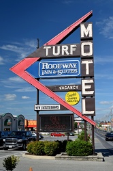 Sign for Turf Motel [04]