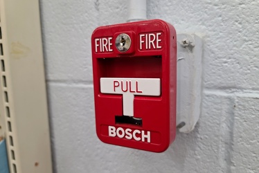 Bosch fire alarm pull station [01]