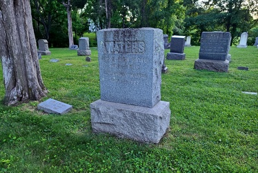 Grave of Zachariah MacCubbin Waters [02]