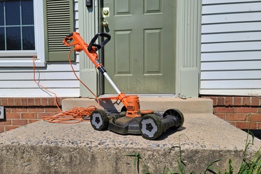 Black & Decker convertible electric lawn mower