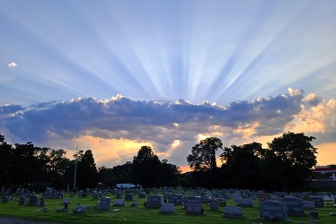 Rays of sun over Gaithersburg, Maryland [03]