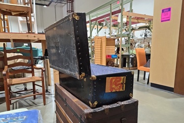 Steamer trunk at Habitat ReStore [03]