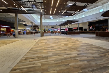 Arundel Mills food court without seating [02]