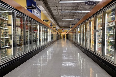 Shoppers in Westminster, Maryland [02]