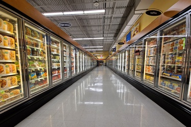 Shoppers in Westminster, Maryland [03]