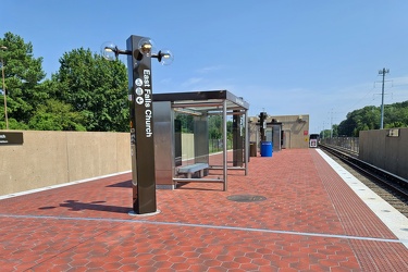 East Falls Church station platform [03]