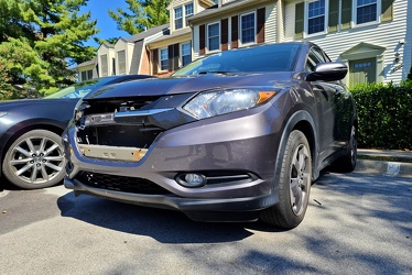 Honda HR-V following a collision with a deer [04]