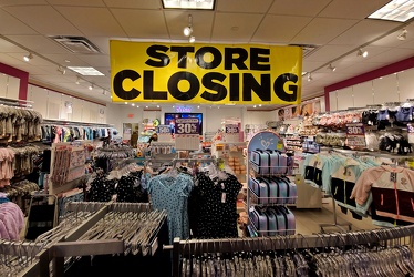 Closing Justice store at Tysons Corner [04]