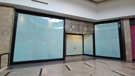 Former Gadzooks store at Charlottesville Fashion Square