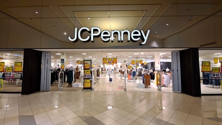 Mall entrance to JCPenney in Charlottesville [02]