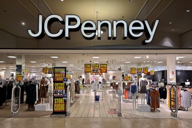 Mall entrance to JCPenney in Charlottesville [01]