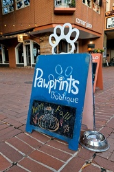 Sign for Pawprints Boutique [02]