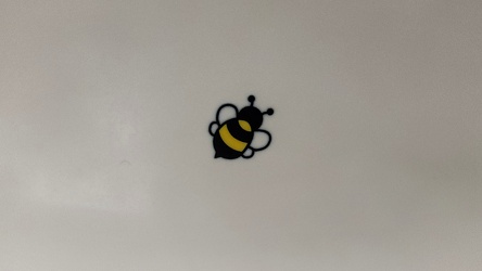 Urinal bee