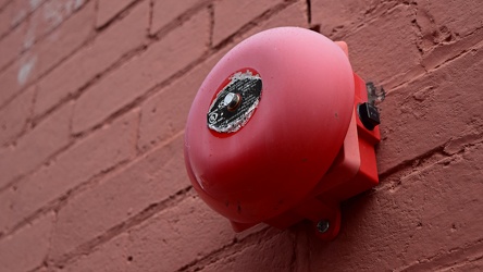 Fire alarm bell at 1 East Beverley Street [02]