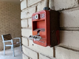 Fire alarm pull station at former Park Inn [05]