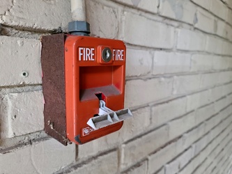 Fire alarm pull station at former Park Inn [06]