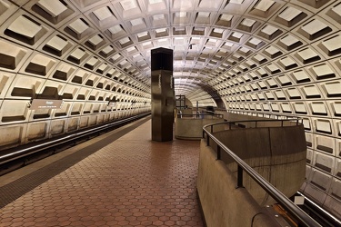 Rosslyn station upper level [03]