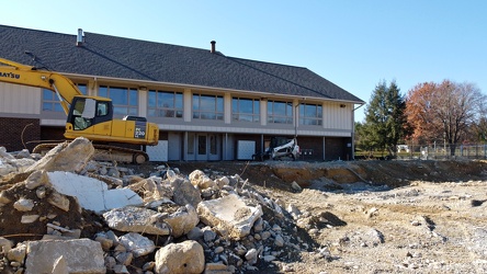 Demolition of North Creek pool [11]