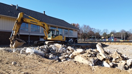 Demolition of North Creek pool [12]