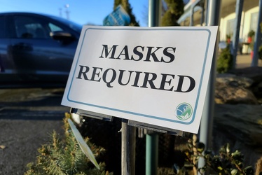 Masks required at the garden center